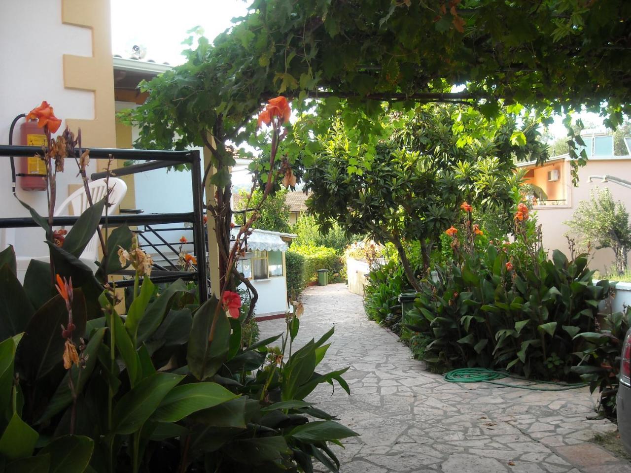 Kostas Studios Agios Georgios Pagon Exterior photo