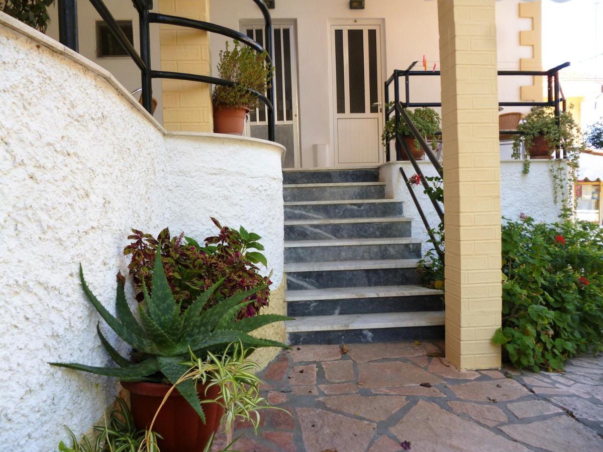 Kostas Studios Agios Georgios Pagon Exterior photo